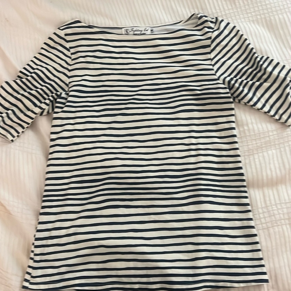 Fighting eel Top size small